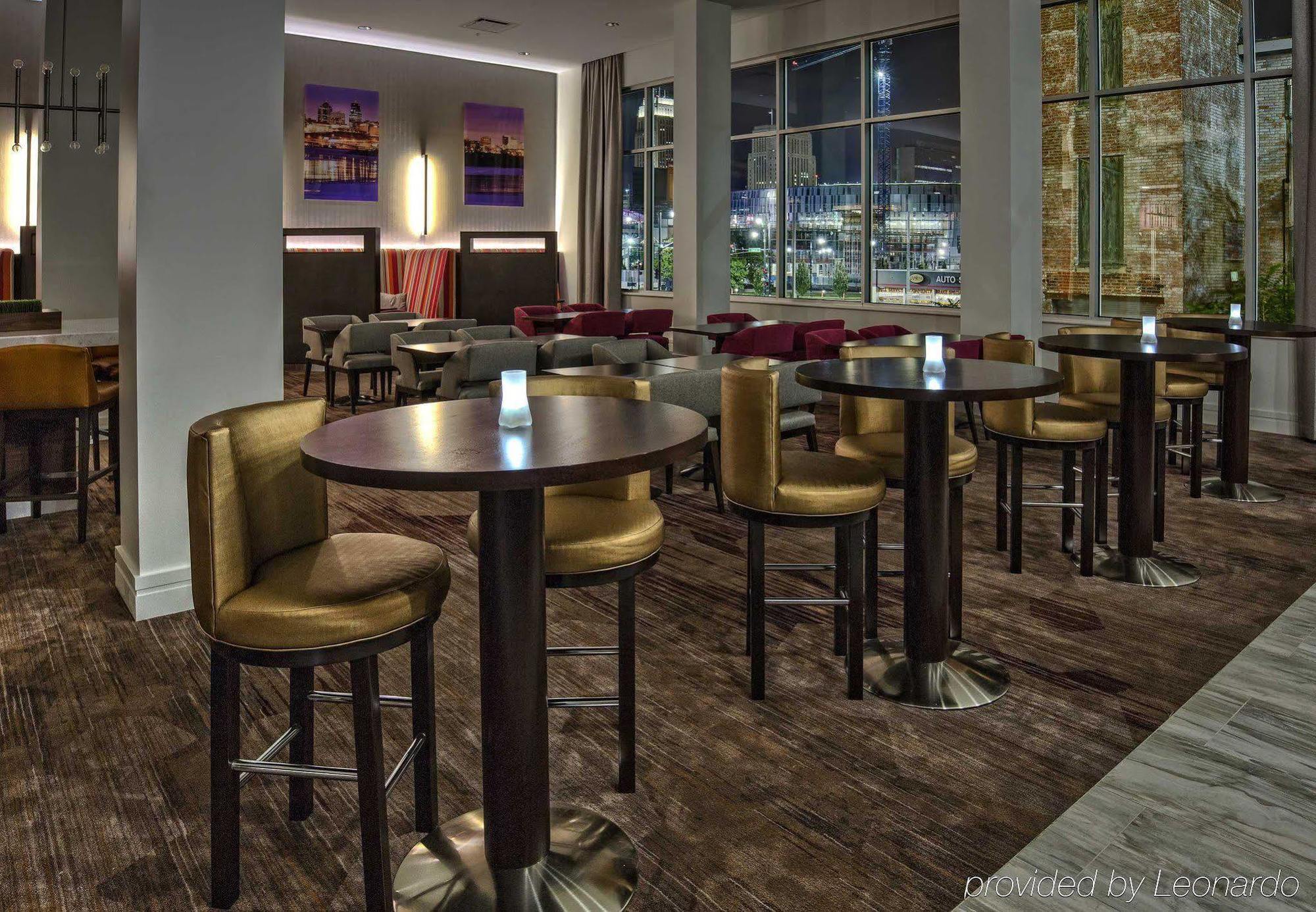 Courtyard By Marriott Kansas City Downtown/Convention Center Exterior photo